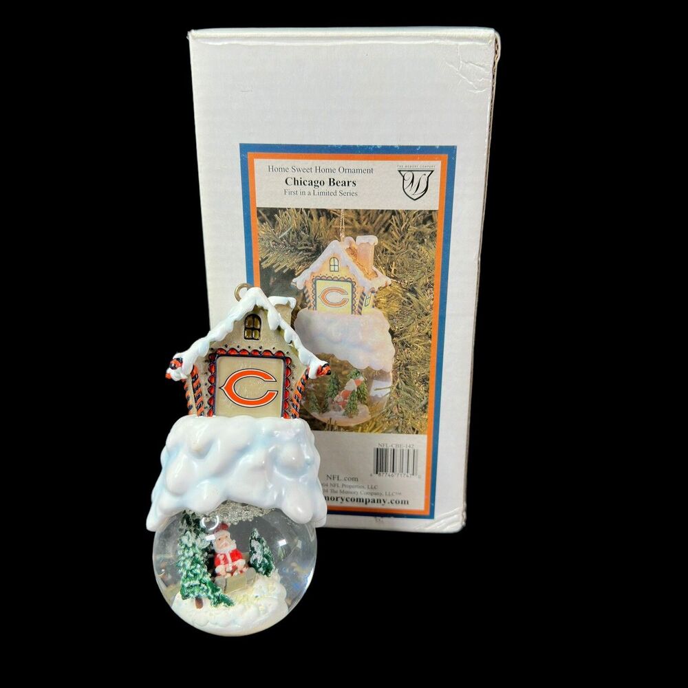 Chicago Bears Snow‎ Globe Ornament With Santa  - Christmas Bulb Port - Lights Up